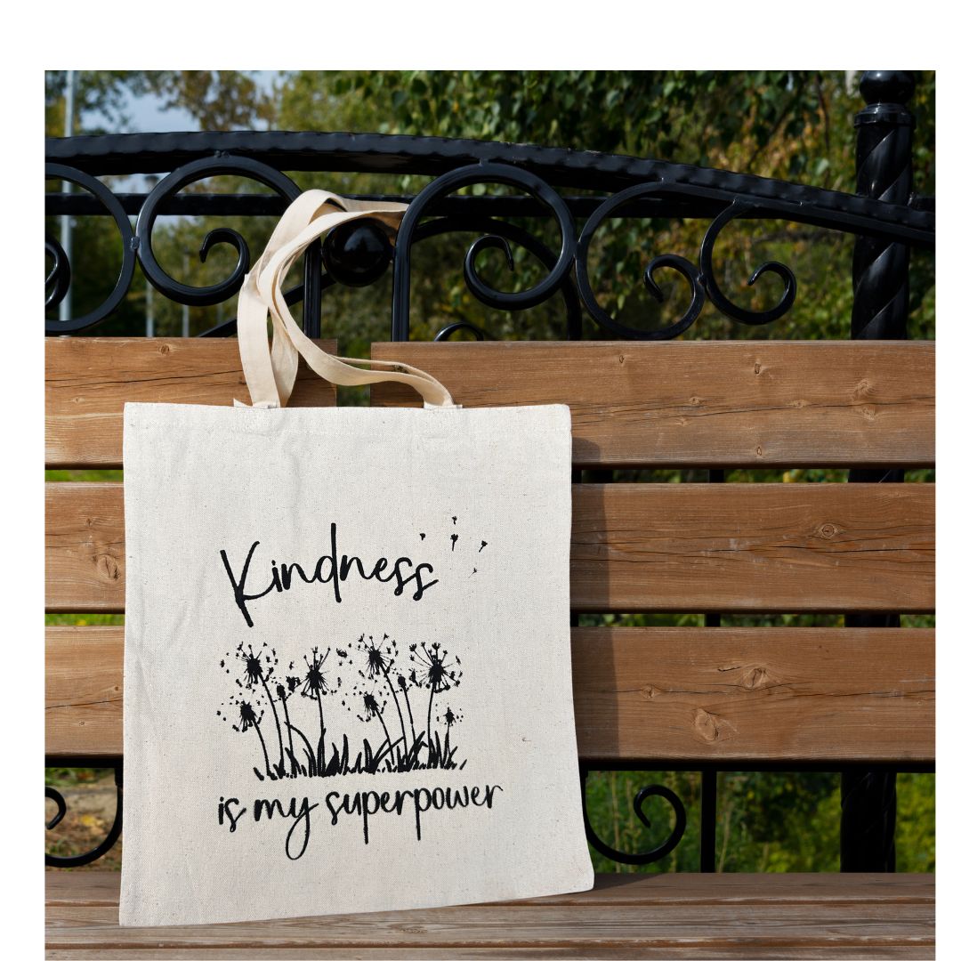 Small Totebag - kindness in my superpower/ Petit sac fourre-tout kindness is my superpower