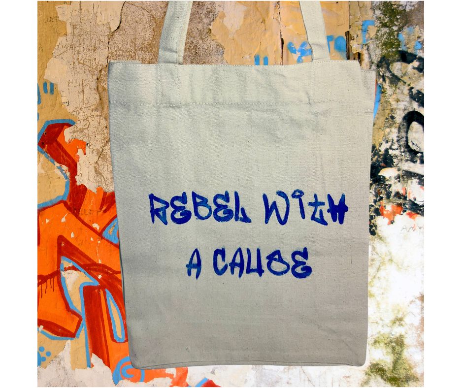 Small Totebag - Rebel with a Cause/ Petit sac fourre-tout - Rebel with a Cause