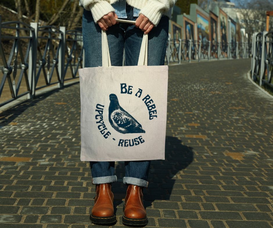 Small Totebag - pigeon/ Petit sac fourre-tout - pigeon