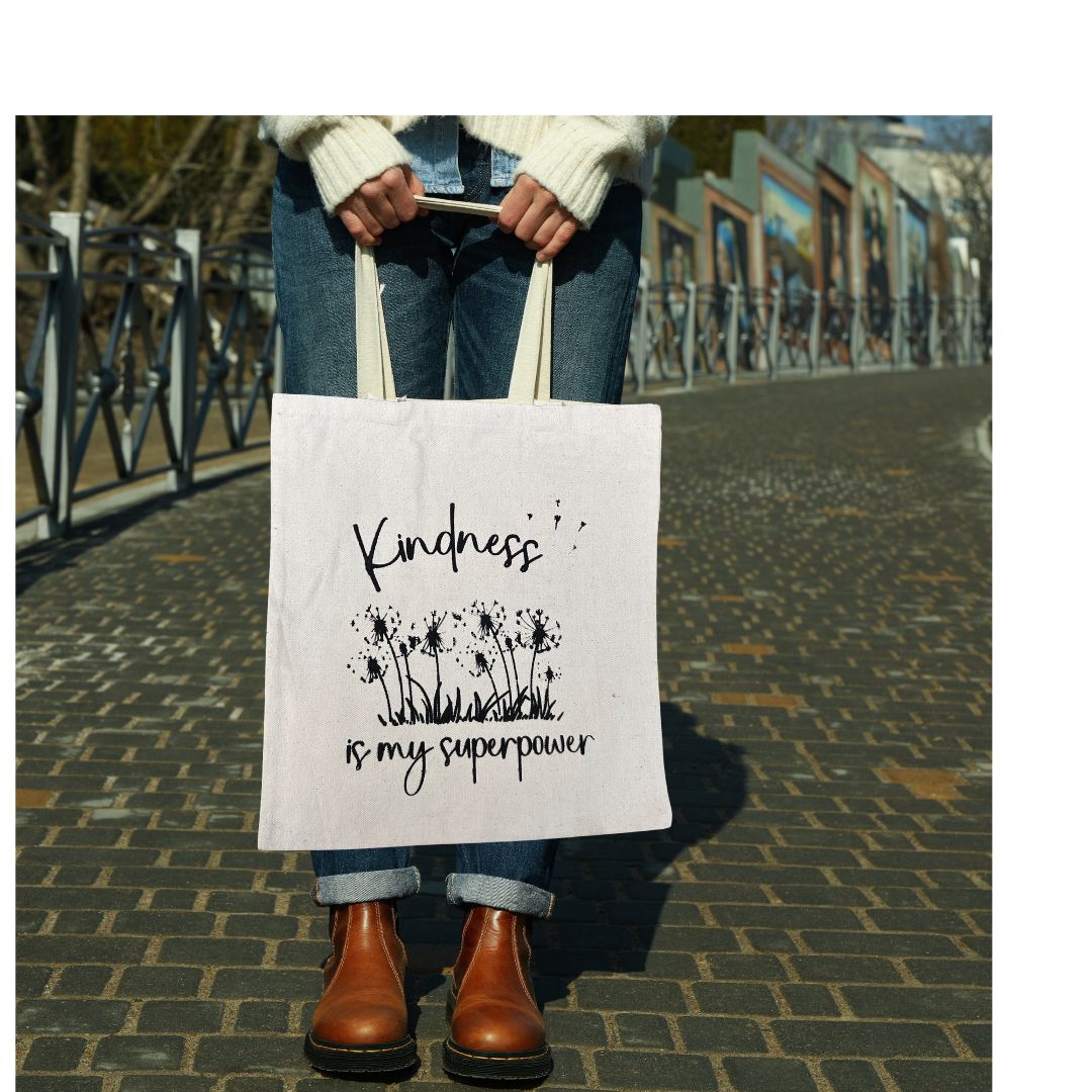 Small Totebag - kindness in my superpower/ Petit sac fourre-tout kindness is my superpower