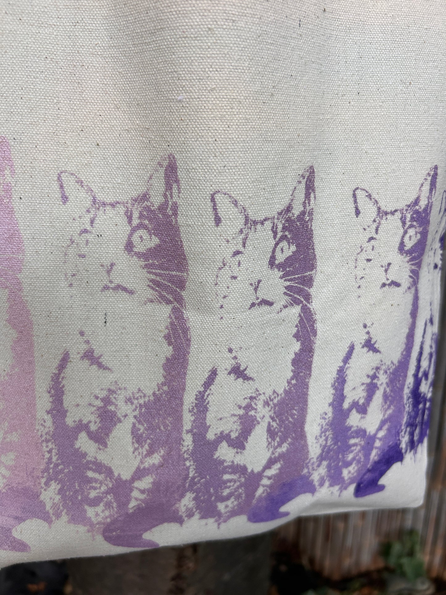 Junebug Collection - Small Totebag - cats (violet))/ Sac fourre-tout chats violets de grandeur petit #2 (Copy)