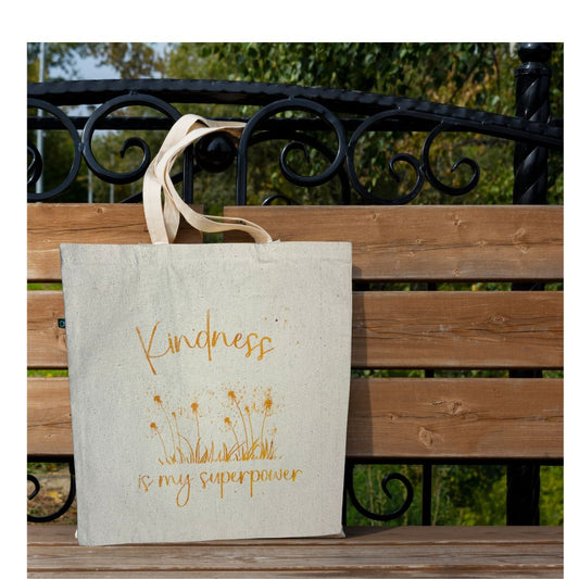 Small Totebag - kindness in my superpower (yellow)/ Petit sac fourre-tout kindness is my superpower