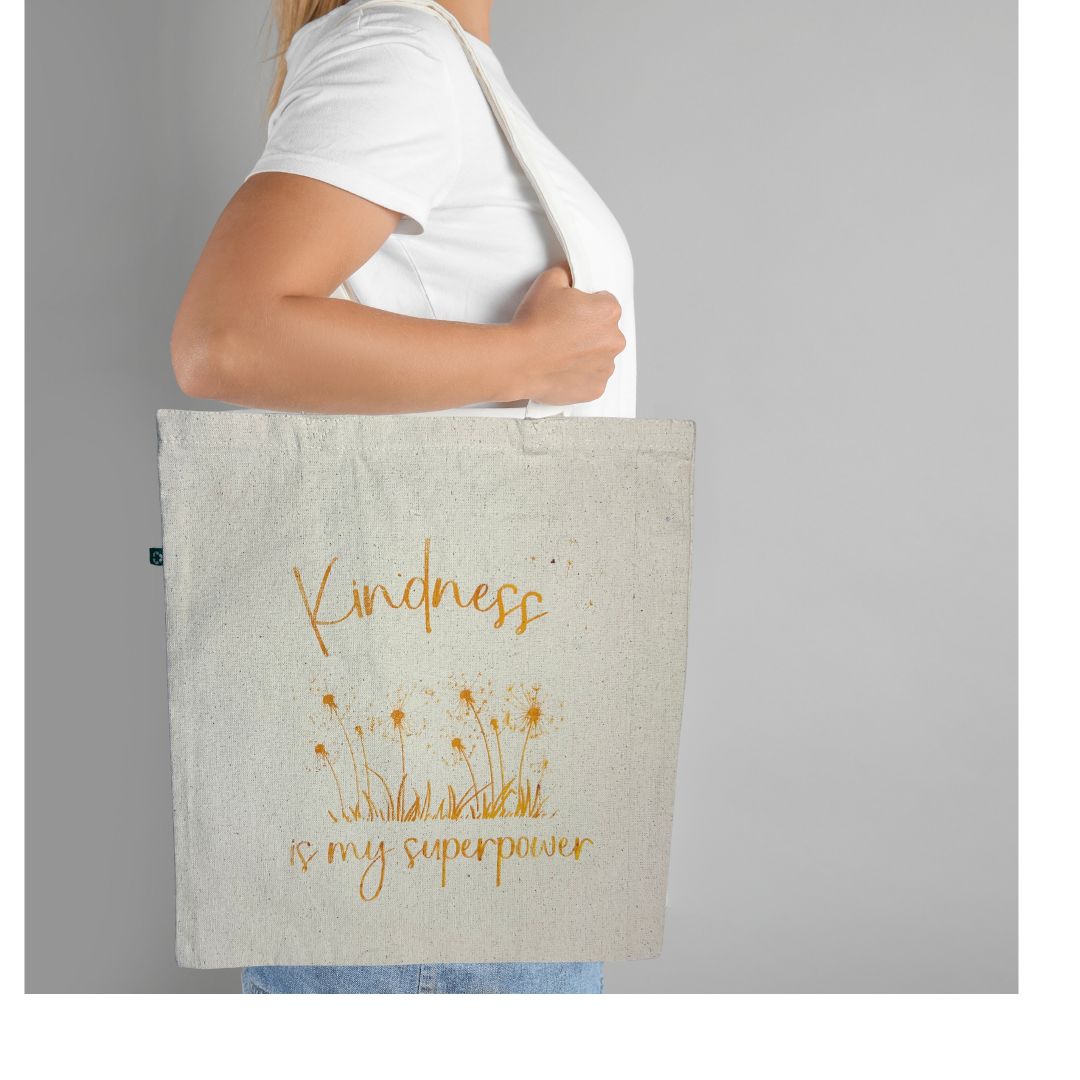 Small Totebag - kindness in my superpower (yellow)/ Petit sac fourre-tout kindness is my superpower